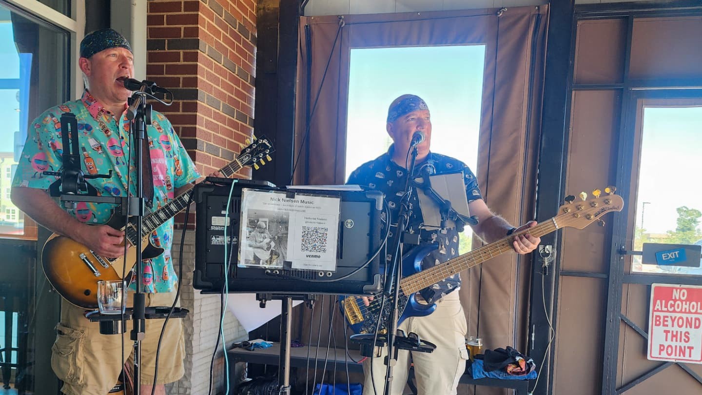 Dry Pints performing a full live set with guitar and bass